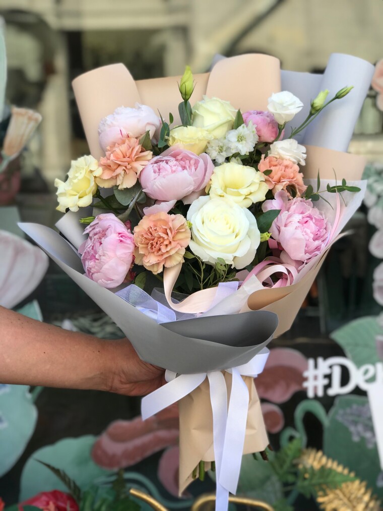 Ищите авторские букеты? Заказывайте в Floraison Букет №8 и еще более ...