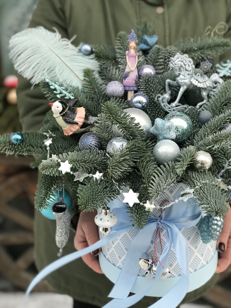 Новогодняя композиция « Дюймовочка»