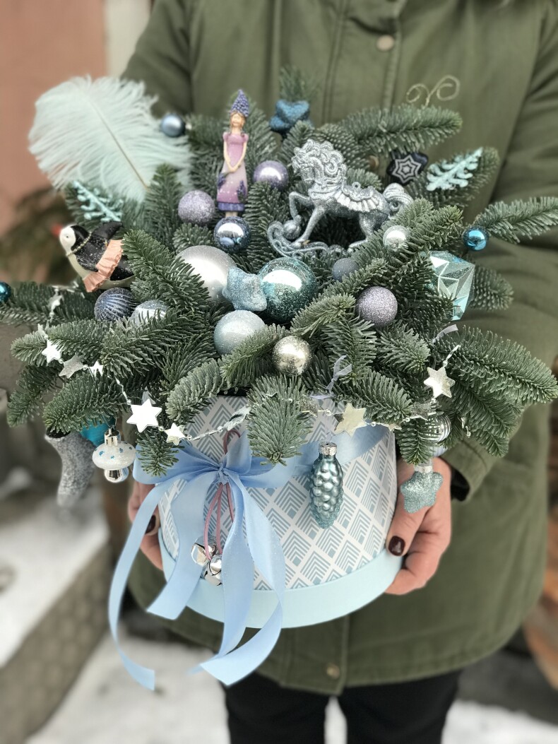 Новогодняя композиция « Дюймовочка»