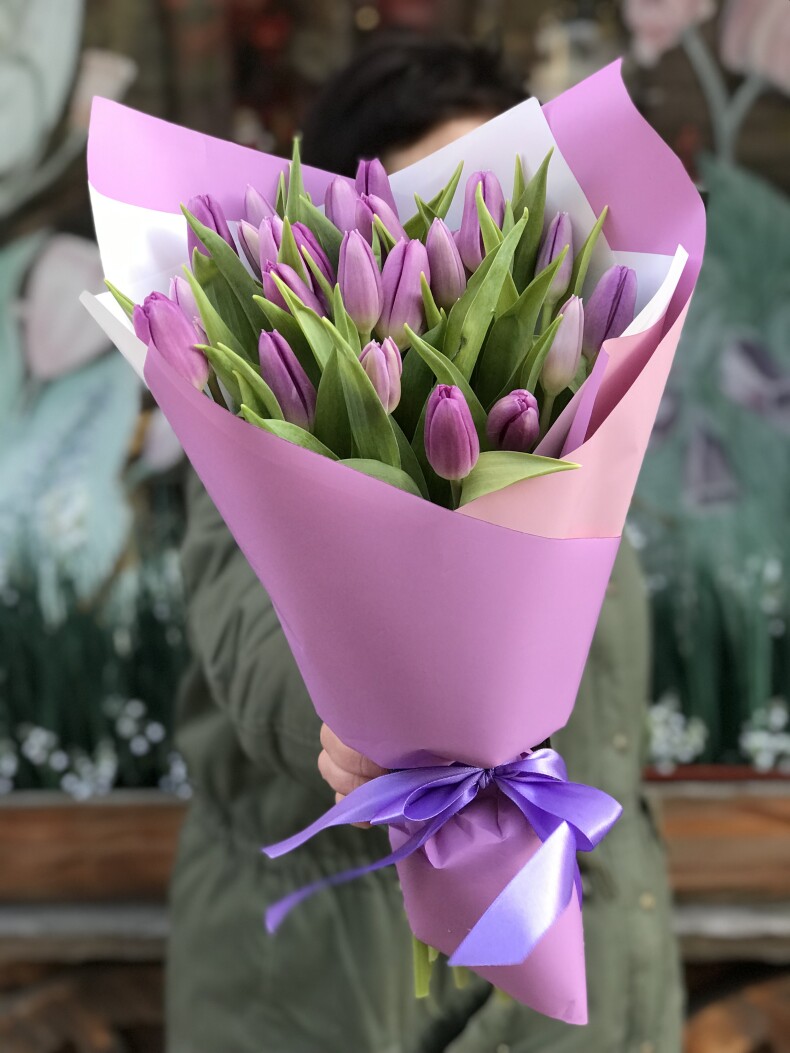 Фиолетовые тюльпаны 25 шт