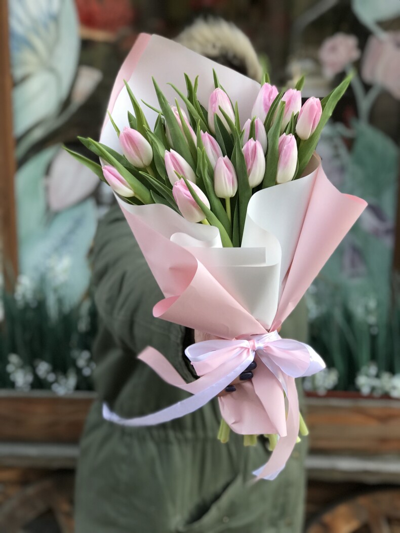 Розовые тюльпаны 15 шт